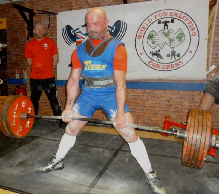 Paul Murphy en route to another British record with a 322kgs lift in the dead lift